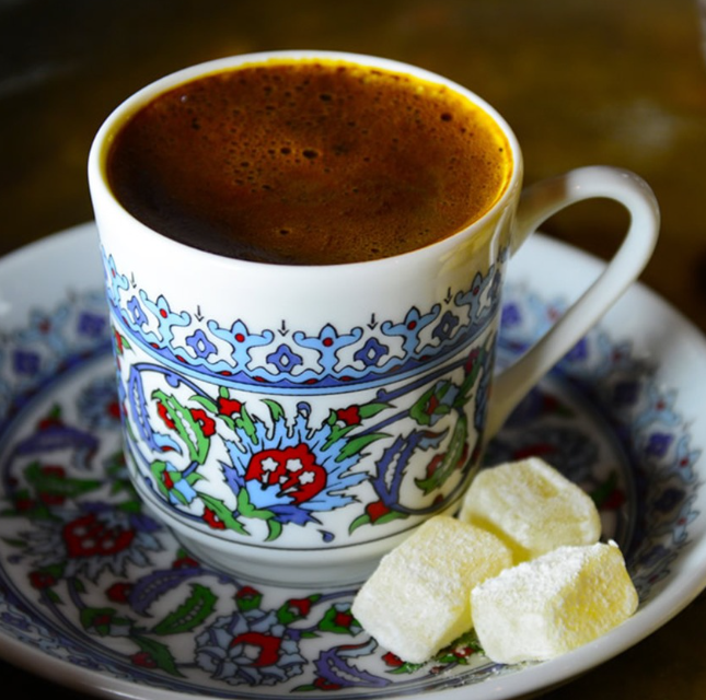 Damla Sakızlı Türk Kahvesi